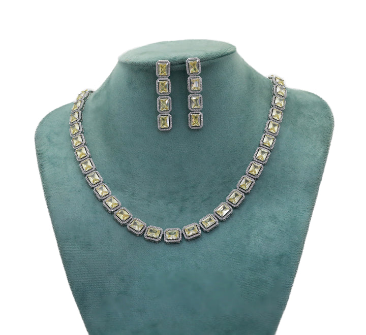 Zircon Cushion Halo Necklace Set 4454