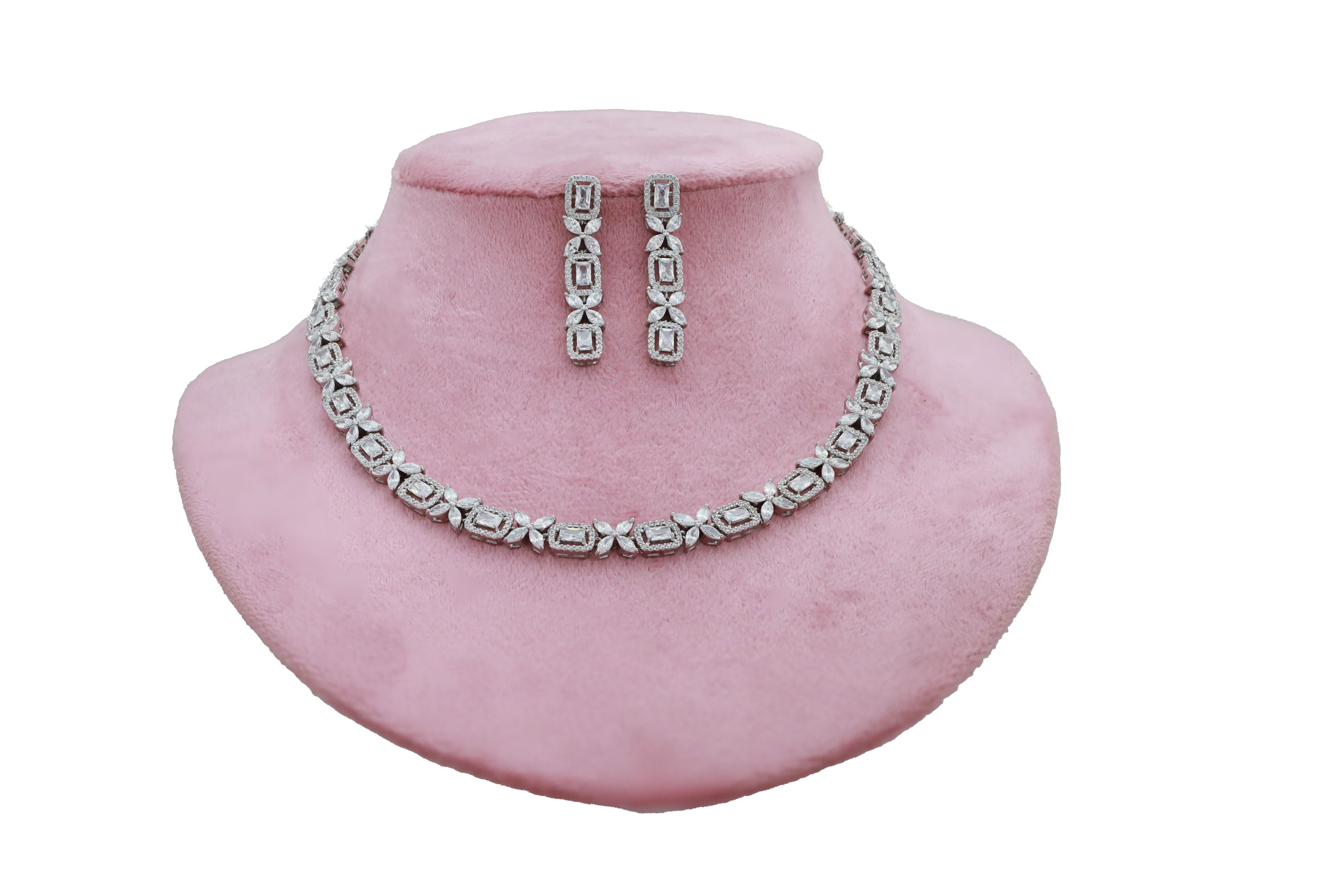 Zircon Halo Sparkle Floral Necklace Set 9926