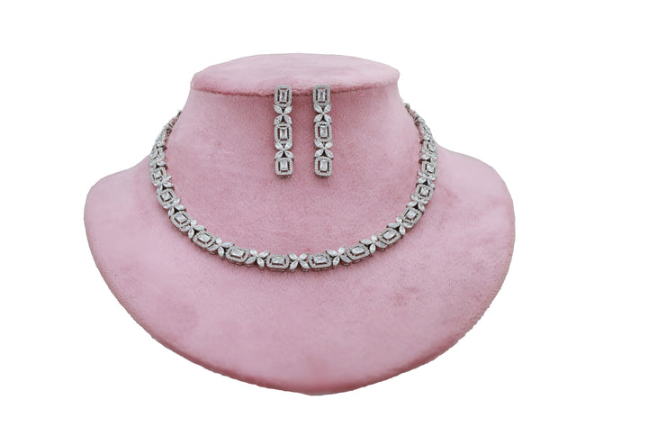 Zircon Halo Sparkle Floral Necklace Set 9926