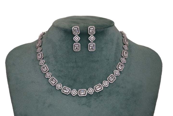 Zircon Royal Halo Necklace Set 4735