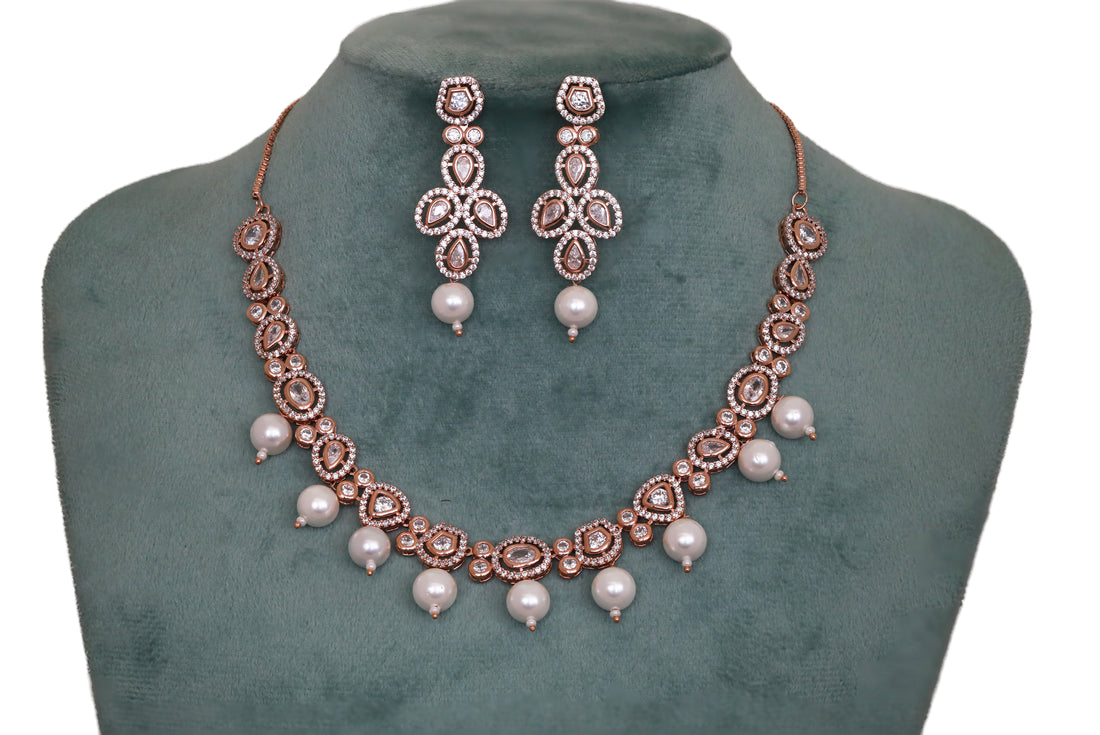 Zircon Heritage Pearl Necklace Set 4743