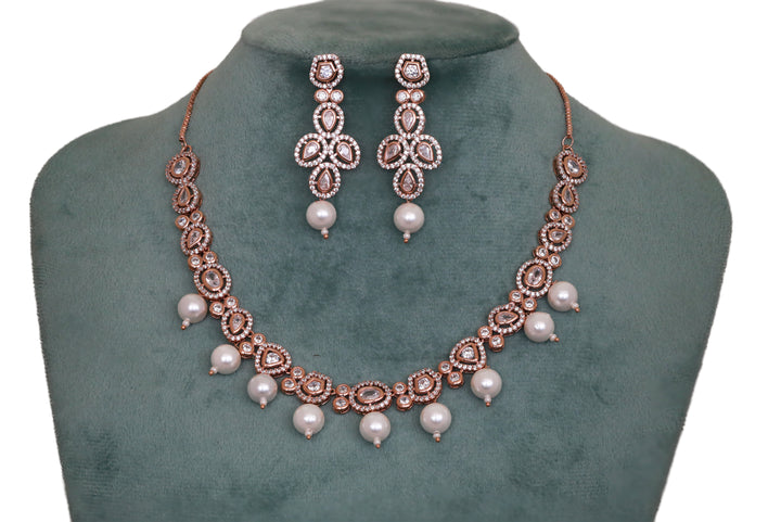 Zircon Heritage Pearl Necklace Set 4743