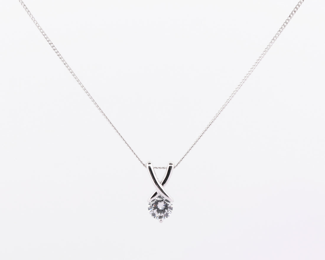 92.5 Sterling Silver Twist Solitaire  Chain Pendant 9399