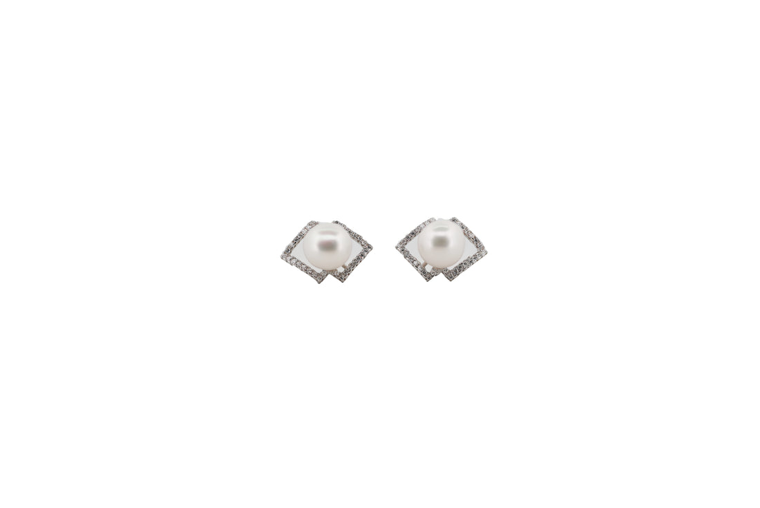 92.5 Sterling Silver Pearl Stud  Earrings 15564