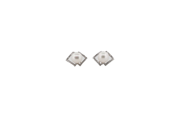 92.5 Sterling Silver Pearl Stud  Earrings 15564