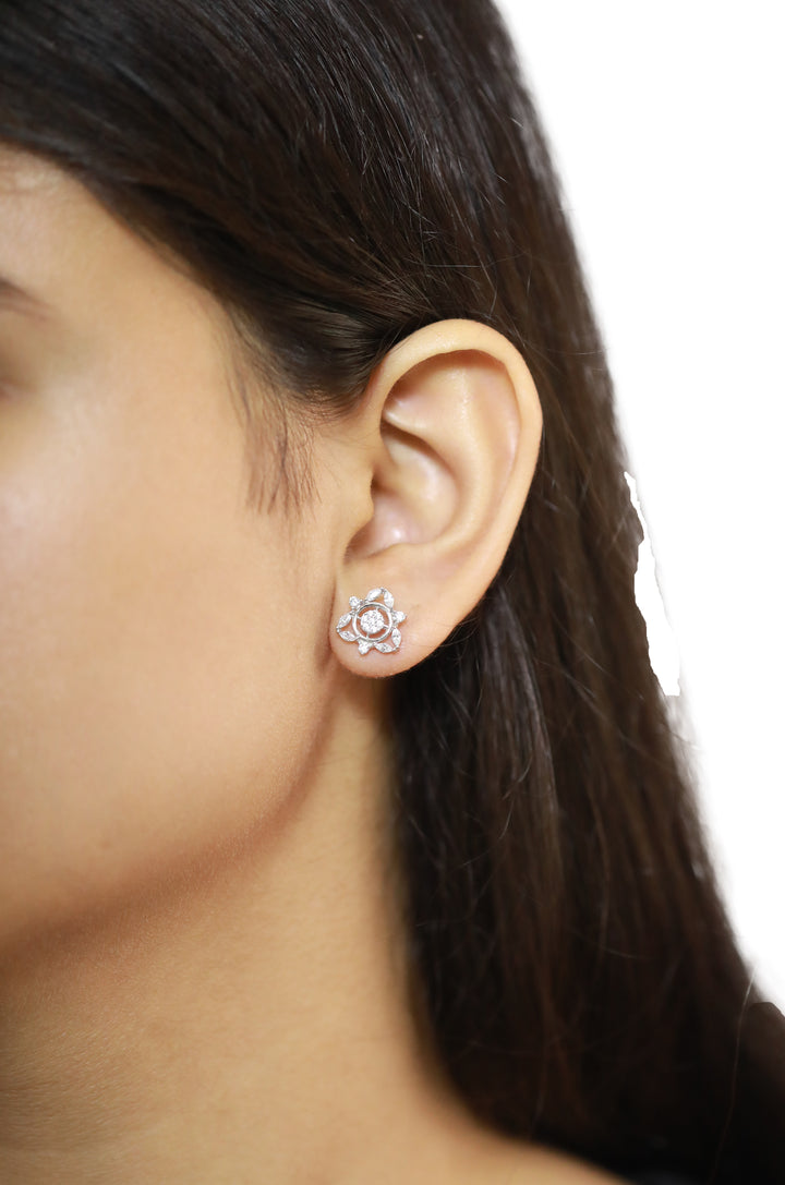 92.5 Sterling Silver Floral Stud  Earrings 15812