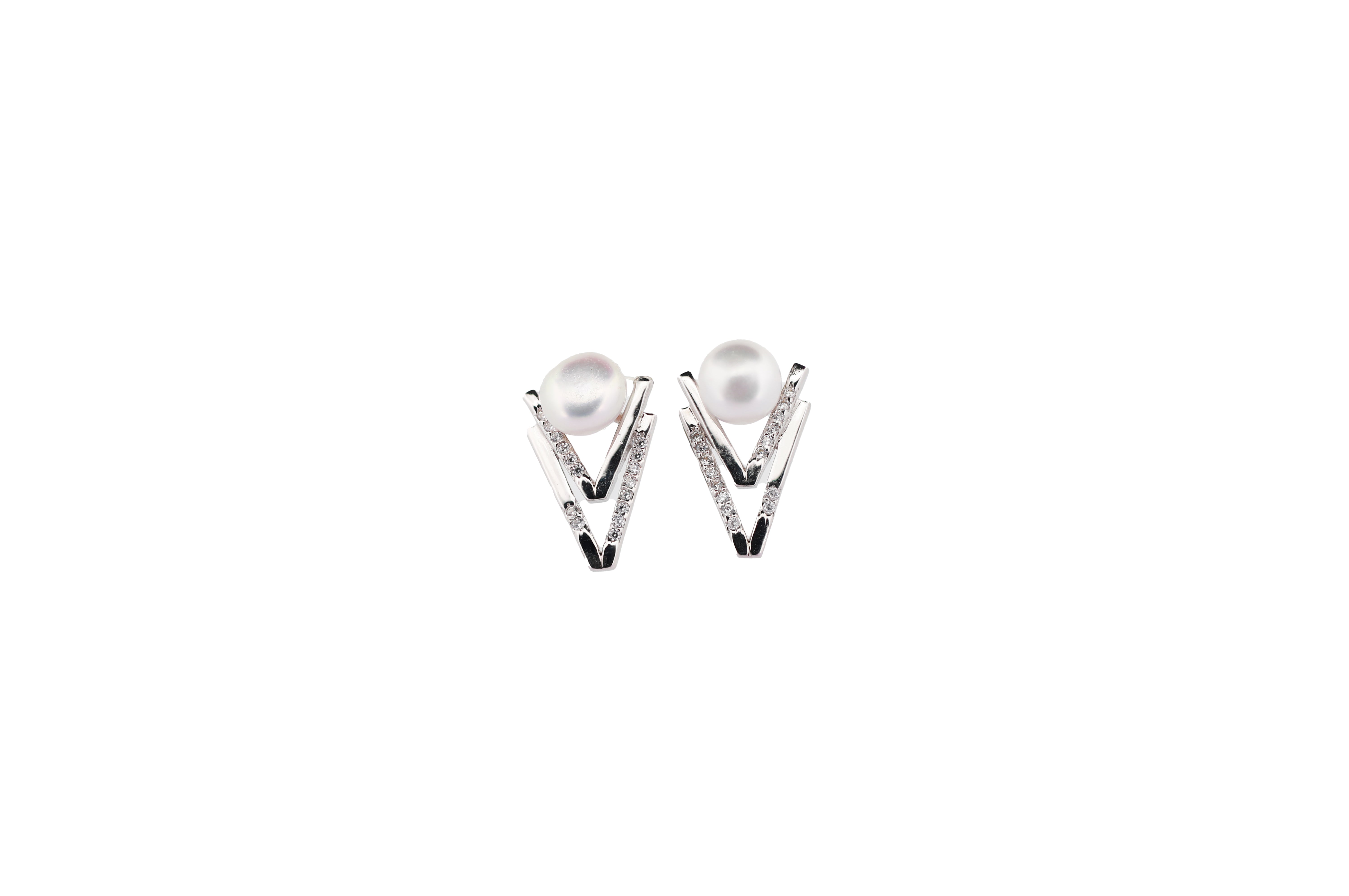 92.5 Sterling Silver Geometric V-shaped Pearl Stud  Earrings 15597