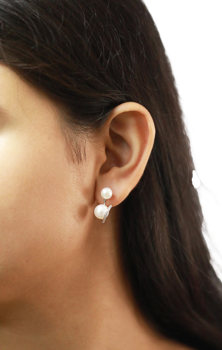92.5 Sterling Silver Double-Sided Pearl Stud Earrings 15599