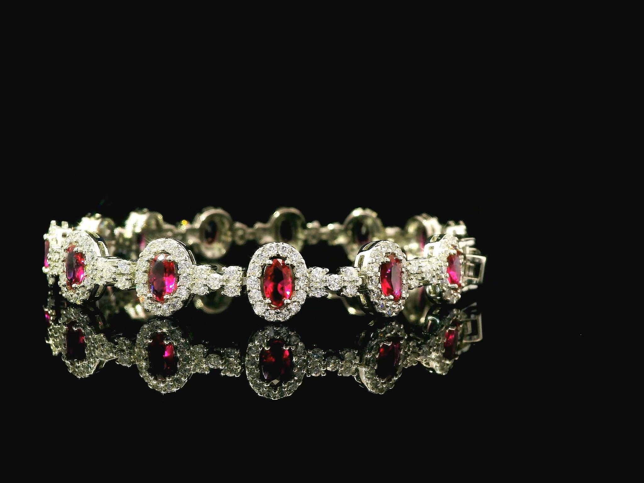 Zircon Braclet   8924