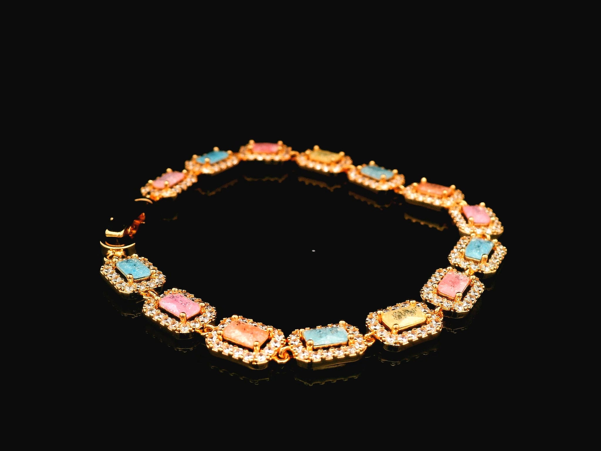 Zircon Braclet   8995
