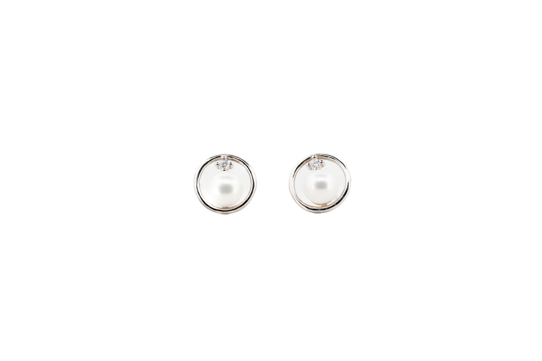 92.5 Sterling Silver Minimalist Round Pearl Stud Earrings 15595